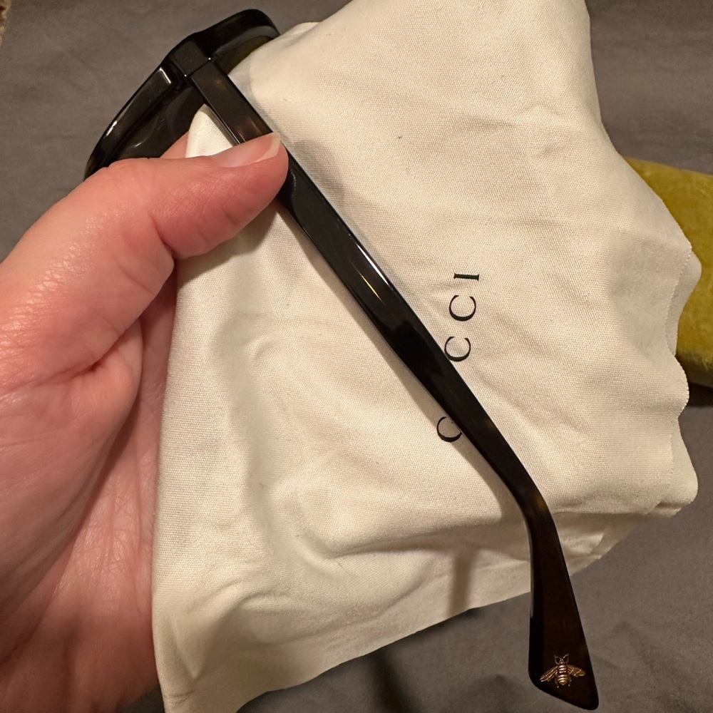 Gucci Sunglasses - Picture 8 of 9